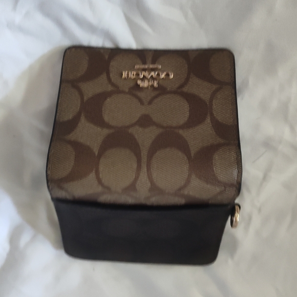 Coach Signature Small Wallet - Brown/Tan - Picture 4 of 4